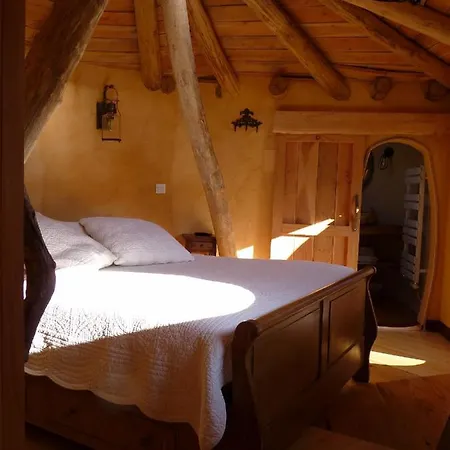 Hobbit Et Figuiers Bed & Breakfast 3*