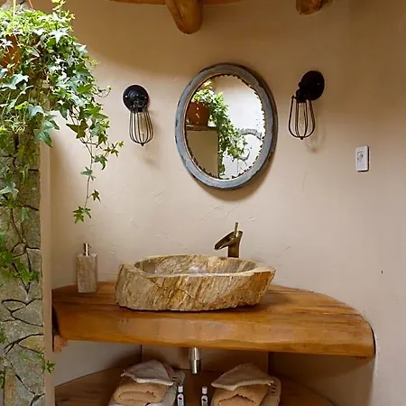 Bed and Breakfast Hobbit Et Figuiers 3*