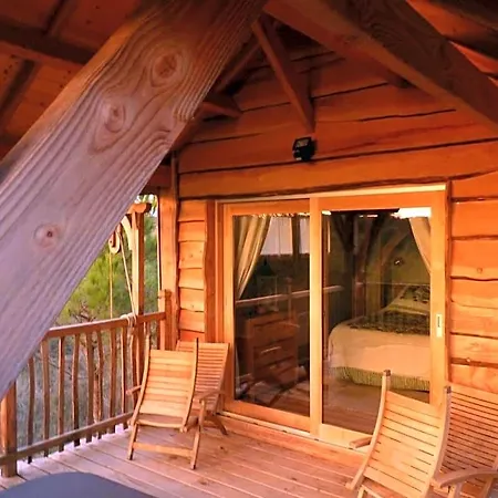 Hobbit Et Figuiers Bed & Breakfast