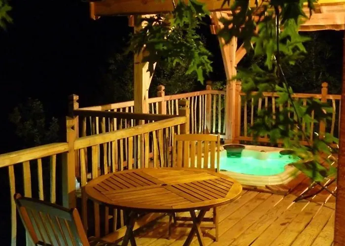 Hobbit Et Figuiers לינה וארוחת בוקר