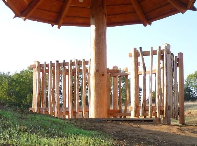 Hobbit Et Figuiers Eyvignes-et-Eybenes